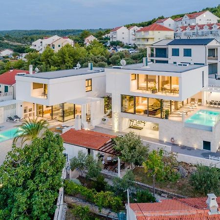 Villa Vitae & Villa Pax Sutivan ภายนอก รูปภาพ