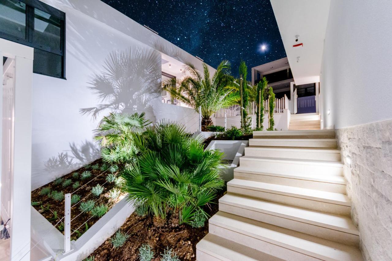 Villa Vitae & Villa Pax Sutivan ภายนอก รูปภาพ