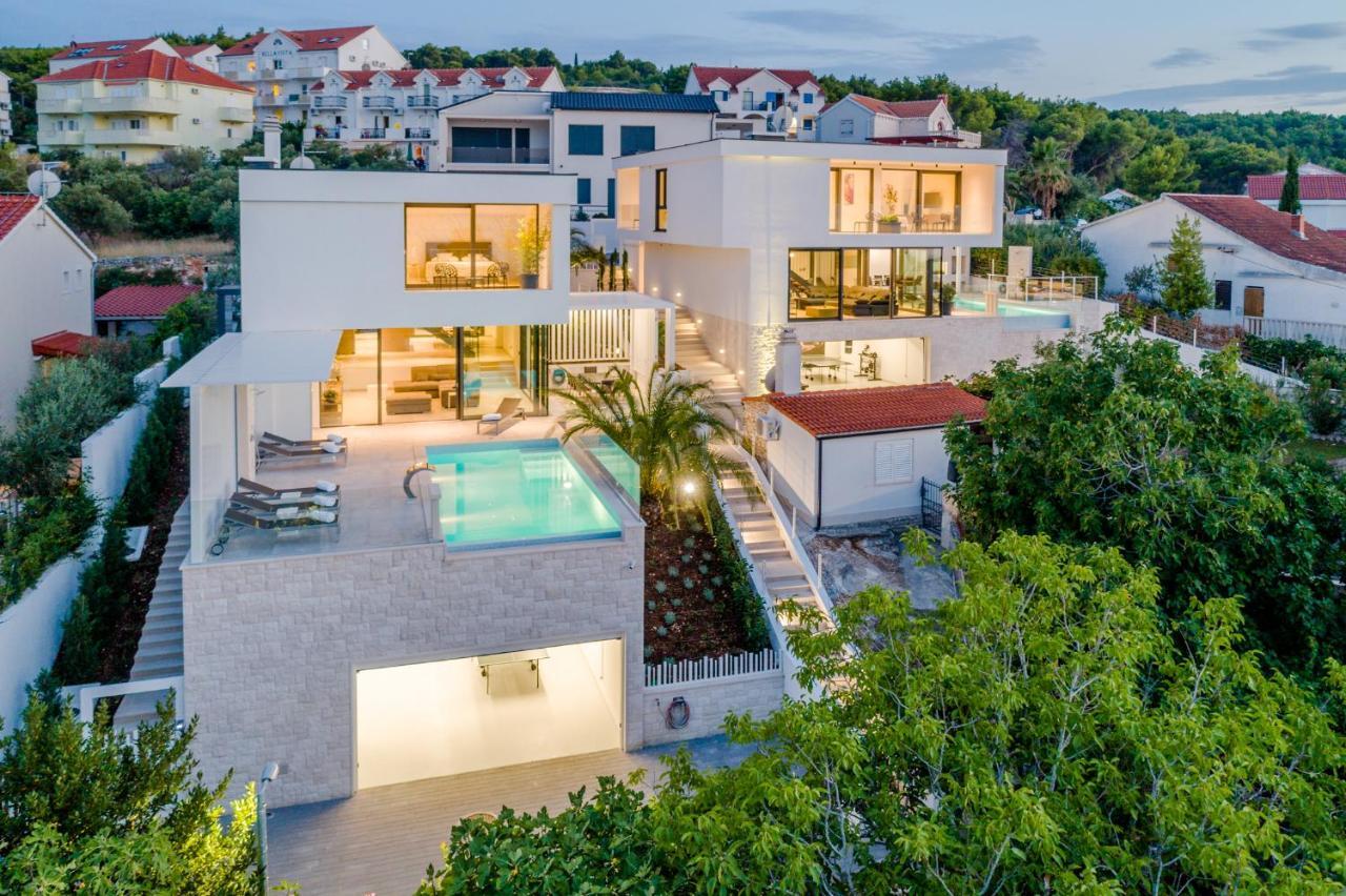Villa Vitae & Villa Pax Sutivan ภายนอก รูปภาพ