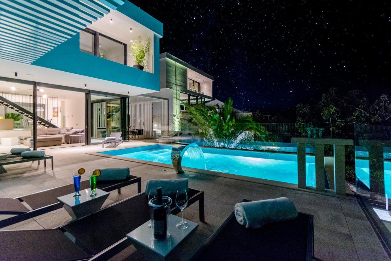 Villa Vitae & Villa Pax Sutivan ภายนอก รูปภาพ