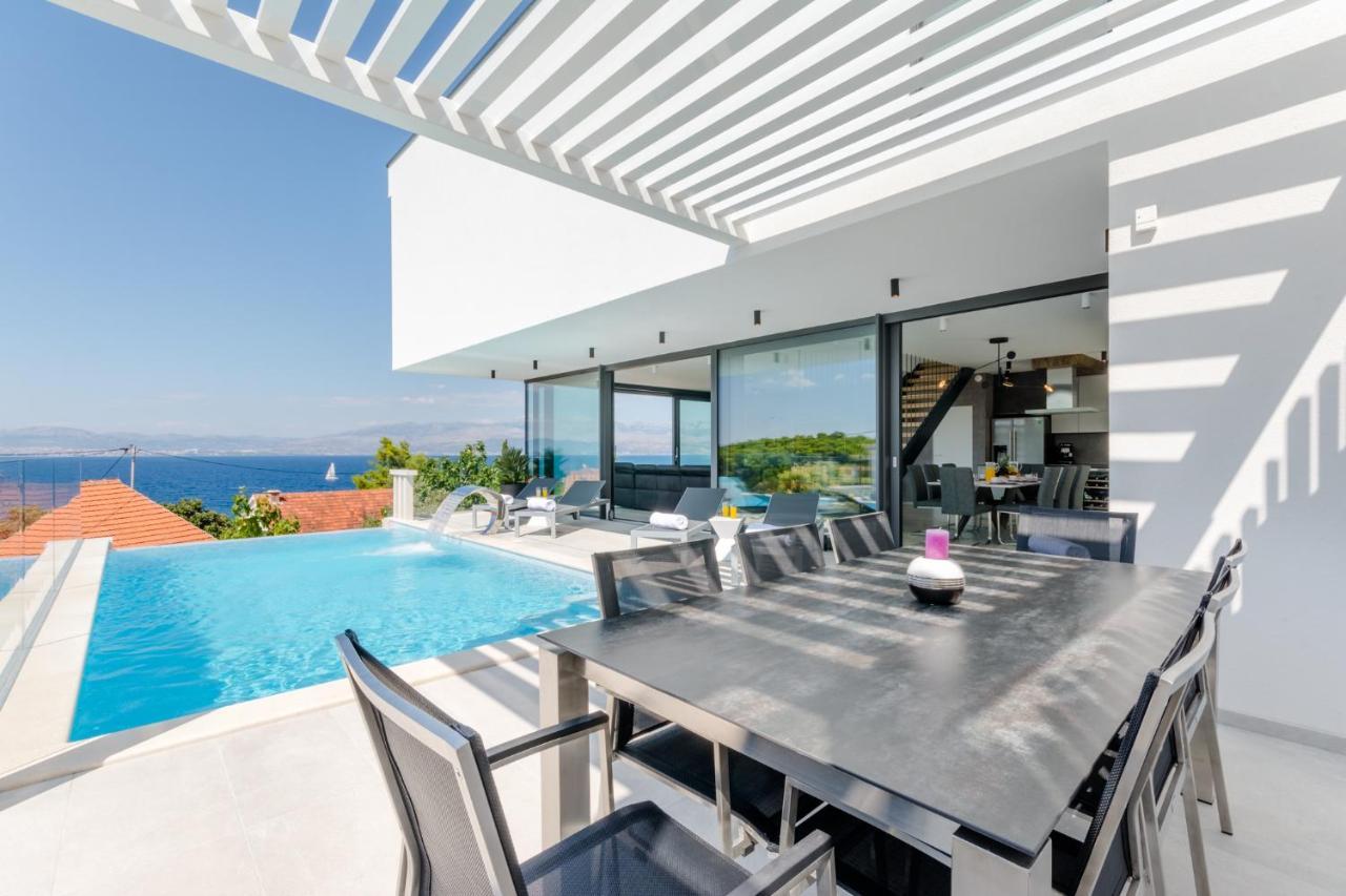 Villa Vitae & Villa Pax Sutivan ภายนอก รูปภาพ
