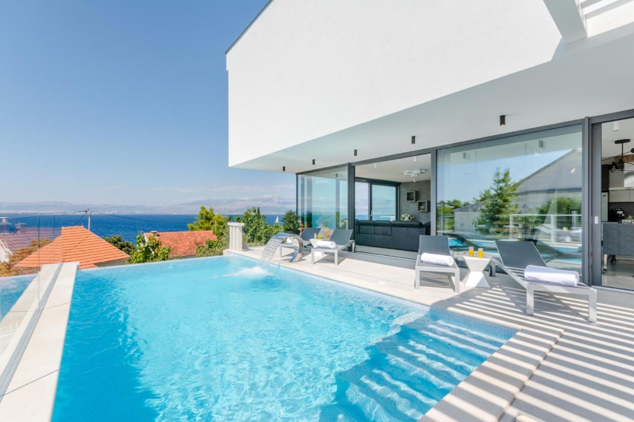 Villa Vitae & Villa Pax Sutivan ภายนอก รูปภาพ