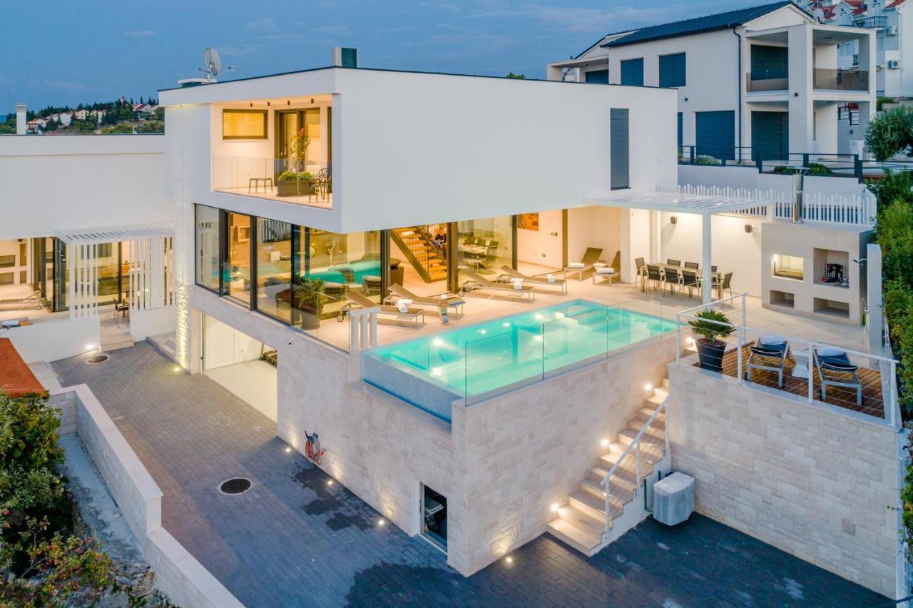 Villa Vitae & Villa Pax Sutivan ภายนอก รูปภาพ